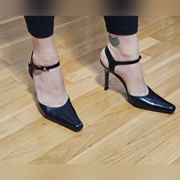 Authentic Gucci Black Leather Ankle Strap Heels - Picture 14 of 15